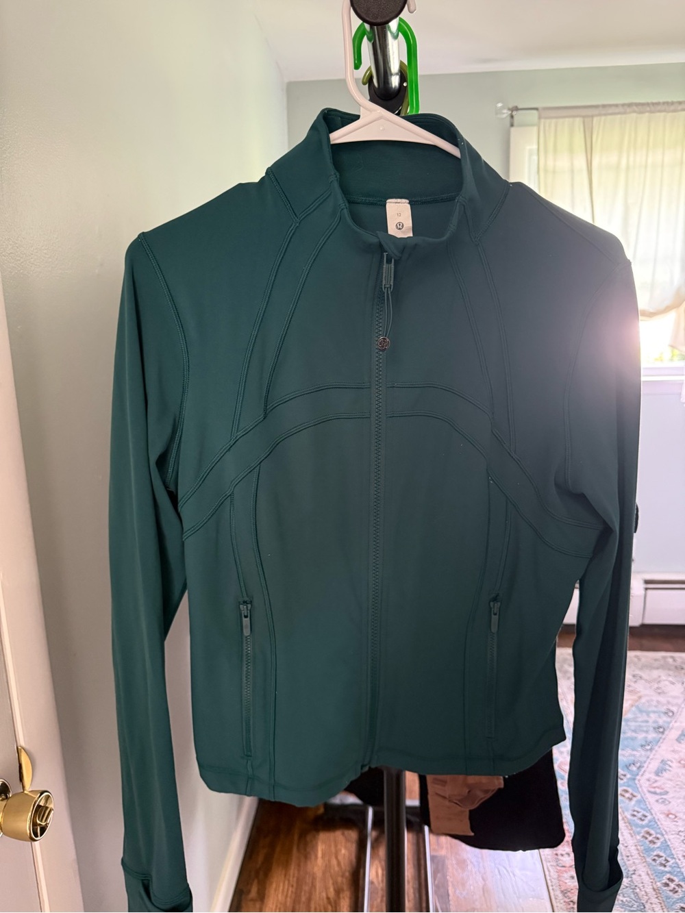 LULULEMON CROPPED ALIGN JACKET